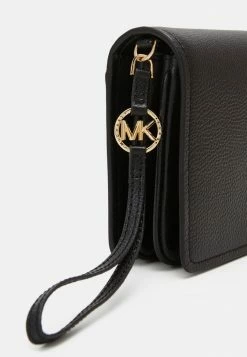 MICHAEL Michael Kors JET CHARM ACCORDIAN FLAP XBODY - Across Body Bag - Black -MICHAEL Michael Kors shop 04dc76fb06bf470a9f38e219b08eac0e