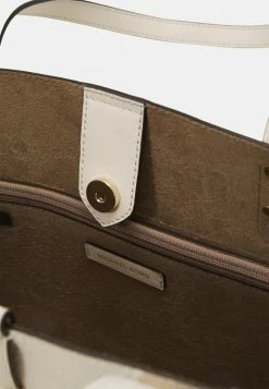 MICHAEL Michael Kors KARLIE TOTE - Tote Bag - Cream -MICHAEL Michael Kors shop 0ab6252200bd4dc980f09d624f228d62