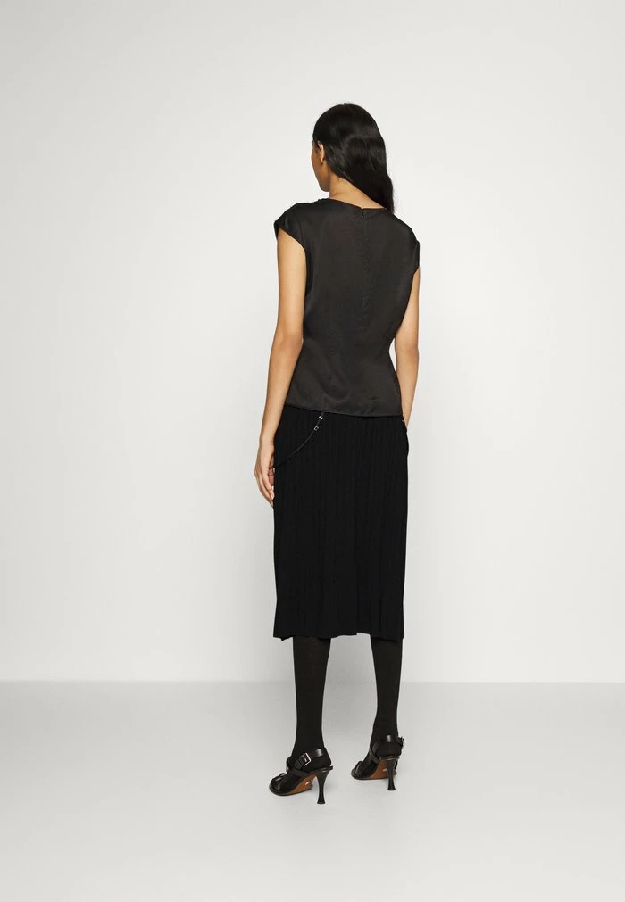 MICHAEL Michael Kors Pleated Skirt - Black 5 MICHAEL Michael Kors Pleated Skirt - Black - Image 3