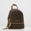 MICHAEL Michael Kors RHEA ZIP XS BACKPACK - Rucksack - Brown -MICHAEL Michael Kors shop 10603dc53f054e768a7eadf2f4c57eb7