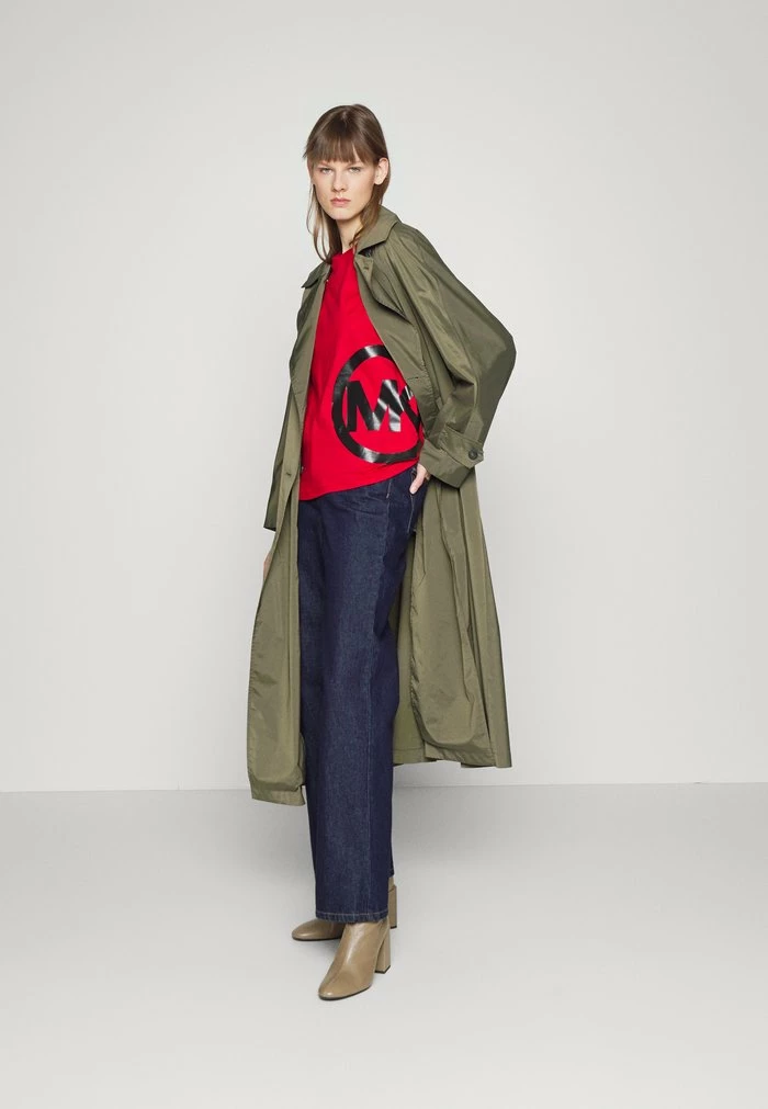 MICHAEL Michael Kors CHARM CLASSIC - Print T-shirt - Crimson 4 MICHAEL Michael Kors CHARM CLASSIC - Print T-shirt - Crimson - Image 2