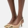 MICHAEL Michael Kors KADENCE TOE CAP KITTEN - Classic Heels - Camel -MICHAEL Michael Kors shop 1b5797fac4f449e885dd56deded8d002