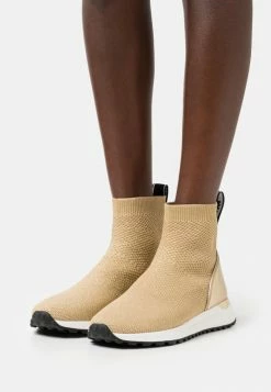 MICHAEL Michael Kors BODIE BOOTIE - Classic Ankle Boots - Pale Gold