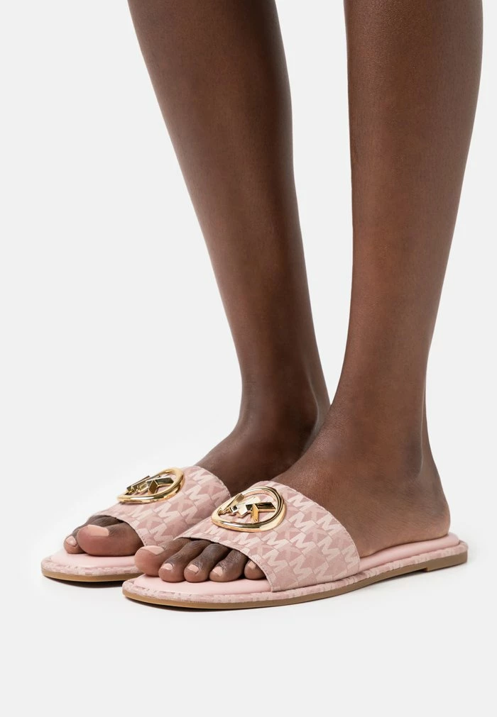 MICHAEL Michael Kors HAYWORTH SLIDE - Mules - Fawn 3 MICHAEL Michael Kors HAYWORTH SLIDE - Mules - Fawn