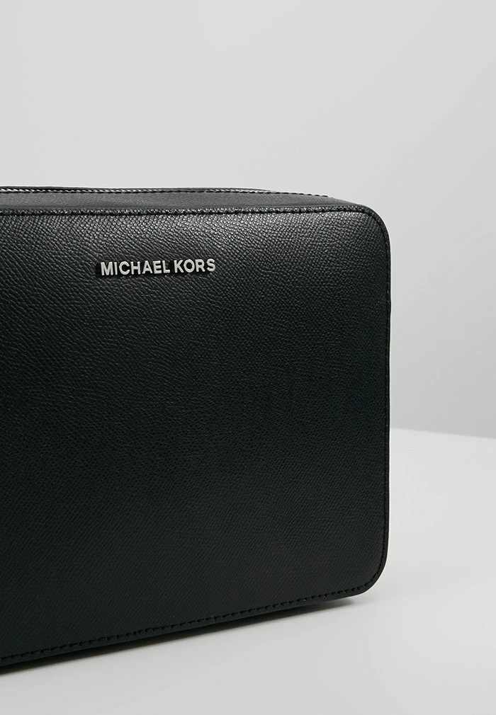 MICHAEL Michael Kors JET SET TRAVEL - Across Body Bag - Black 9 MICHAEL Michael Kors JET SET TRAVEL - Across Body Bag - Black - Image 7