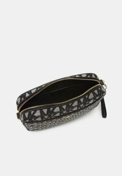 MICHAEL Michael Kors JET CHARM CAMERA XBODY - Across Body Bag - Beige -MICHAEL Michael Kors shop 3c2a4187d2644b8cbae6d76848b60dd7