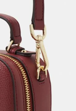 MICHAEL Michael Kors JET XBODY - Handbag - Bordeaux 10 MICHAEL Michael Kors JET XBODY - Handbag - Bordeaux -MICHAEL Michael Kors shop 413cc4b3503b431d9a8570ff1f6396dc