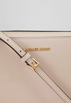MICHAEL Michael Kors JET SET TRAVEL CROSSBODY - Across Body Bag - Soft Pink -MICHAEL Michael Kors shop 44ff9915da2e4e07ae577ed285e9c9eb