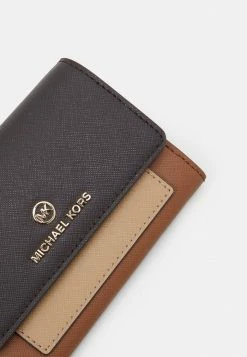 MICHAEL Michael Kors JET WALLET SET - Wallet - Lugg Multi -MICHAEL Michael Kors shop 46202987a26141d8ae1d7f7cb4f0e77d