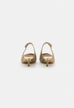 MICHAEL Michael Kors KADENCE TOE CAP KITTEN - Classic Heels - Camel 12 MICHAEL Michael Kors KADENCE TOE CAP KITTEN - Classic Heels - Camel -MICHAEL Michael Kors shop 4e4013468cb64cc393790316072d60dd