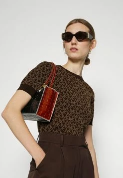 MICHAEL Michael Kors MEGA CREW - Print T-shirt - Chocolate -MICHAEL Michael Kors shop 52681e27699448bb8c6d52d2320f083c