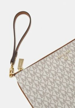 MICHAEL Michael Kors JET CHARM WRISTLET - Clutch - Vanilla 9 MICHAEL Michael Kors JET CHARM WRISTLET - Clutch - Vanilla -MICHAEL Michael Kors shop 61f90fa096c6400da151f62b863be21a