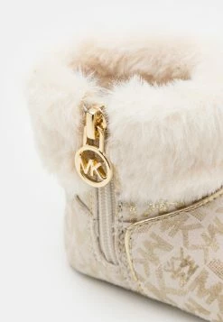 MICHAEL Michael Kors BABY LEYDON - First Shoes - Vanilla/gold -MICHAEL Michael Kors shop 68d92252ae1d4cdeb9a4f97ef59e01fa