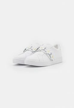 MICHAEL Michael Kors KENNA - Trainers - Bright White 11 MICHAEL Michael Kors KENNA - Trainers - Bright White -MICHAEL Michael Kors shop 6b43f7a1d4d543269d3208020c3d3c3b