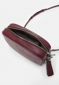 MICHAEL Michael Kors JET SET CAMERA BAG - Across Body Bag - Merlot -MICHAEL Michael Kors shop 6c3a894086374b43ba6534884eee49a0