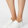 MICHAEL Michael Kors KEATON - Slip-ons - Bright White 2 MICHAEL Michael Kors KEATON - Slip-ons - Bright White -MICHAEL Michael Kors shop 7113271b873843b898f22dccfeb73deb
