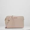 MICHAEL Michael Kors JET SET TRAVEL CROSSBODY - Across Body Bag - Soft Pink