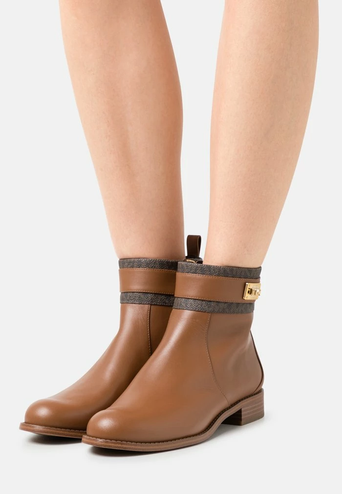 MICHAEL Michael Kors PADMA STRAP FLAT BOOTIE - Classic Ankle Boots - Brown/luggage 3 MICHAEL Michael Kors PADMA STRAP FLAT BOOTIE - Classic Ankle Boots - Brown/luggage