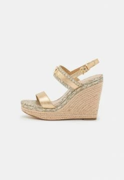 MICHAEL Michael Kors FARRAH WEDGE - Platform Sandals - Pale Gold -MICHAEL Michael Kors shop 8aeb8b65e37b4ff1b040d900671cfdbd
