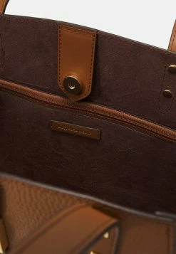 MICHAEL Michael Kors KARLIE TOTE - Tote Bag - Luggage 12 MICHAEL Michael Kors KARLIE TOTE - Tote Bag - Luggage -MICHAEL Michael Kors shop abb868f92c22429790594b3352bc7629