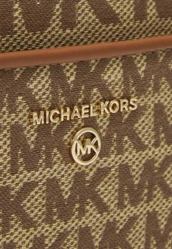 MICHAEL Michael Kors JET CHARM CAMERA XBODY - Across Body Bag - Beig Marron -MICHAEL Michael Kors shop ad6c8f7d71844a6b86bd6c1e9730ba9c