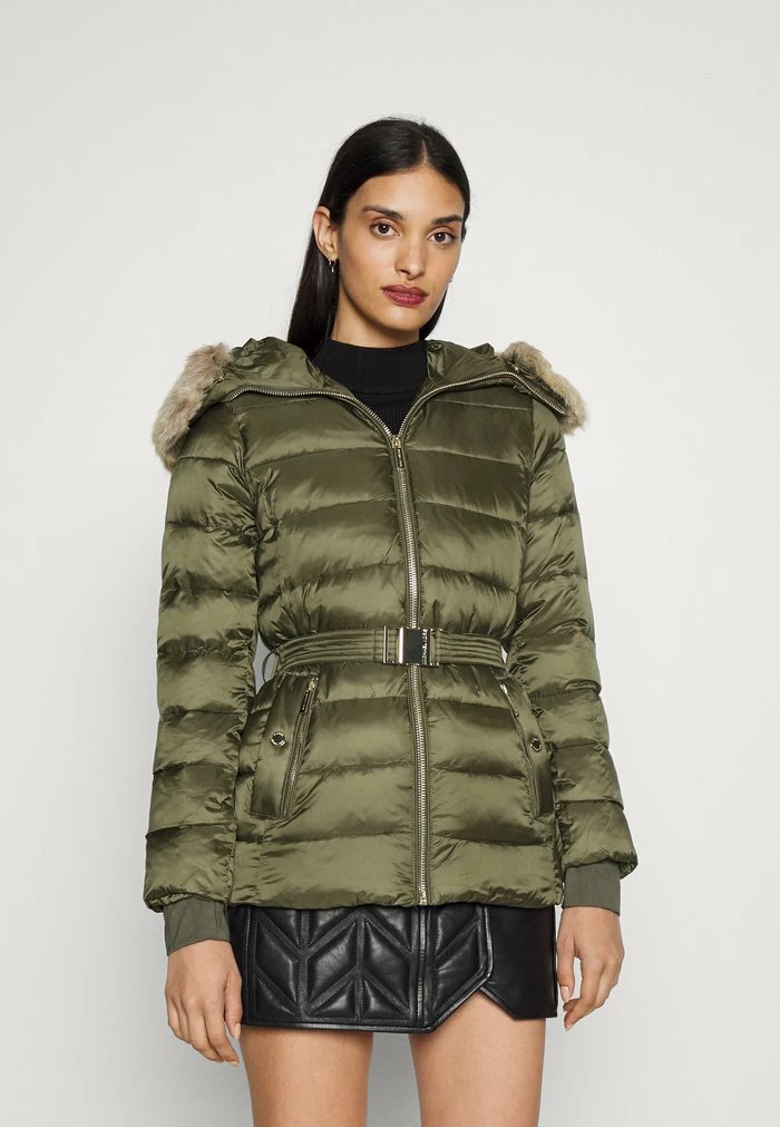 MICHAEL Michael Kors BELTED HORIZONTAL QUILTED PUFFER COAT WITH SNAP OFF - Winter Jacket - Khaki 3 MICHAEL Michael Kors BELTED HORIZONTAL QUILTED PUFFER COAT WITH SNAP OFF - Winter Jacket - Khaki
