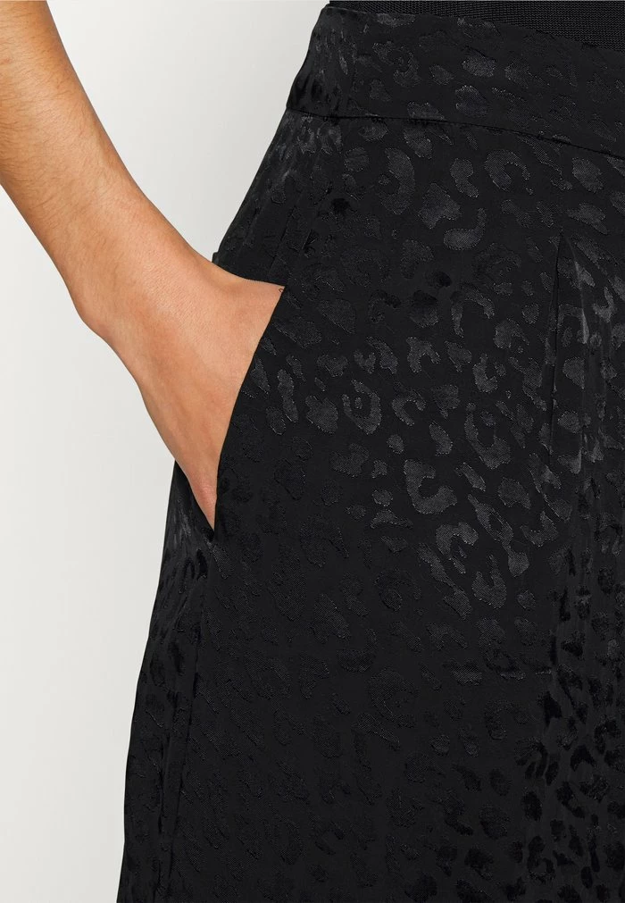 MICHAEL Michael Kors WIDE LEG PANTS - Trousers - Black 8 MICHAEL Michael Kors WIDE LEG PANTS - Trousers - Black - Image 6