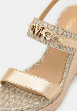 MICHAEL Michael Kors FARRAH WEDGE - Platform Sandals - Pale Gold -MICHAEL Michael Kors shop c6272490436c4ea8afa56a7c12d67281