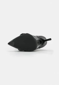 MICHAEL Michael Kors SCARLETT BOOTIE - Classic Ankle Boots - Black 14 MICHAEL Michael Kors SCARLETT BOOTIE - Classic Ankle Boots - Black -MICHAEL Michael Kors shop d5d125a540ac45289f43184786d53dd4