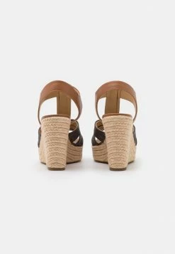 MICHAEL Michael Kors BERKLEY WEDGE - Platform Sandals - Brown/acorn -MICHAEL Michael Kors shop da8c013b401a464587cbd4bffd8fc716