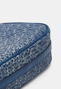 MICHAEL Michael Kors JET CHARM CHAIN POUCHETTE - Handbag - Blue 11 MICHAEL Michael Kors JET CHARM CHAIN POUCHETTE - Handbag - Blue -MICHAEL Michael Kors shop dd0b1bc70d7f429fae65b82ff3596f22