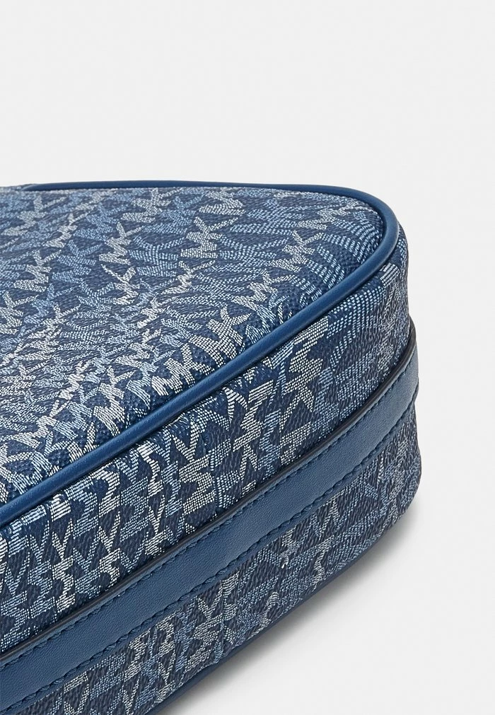 MICHAEL Michael Kors JET CHARM CHAIN POUCHETTE - Handbag - Blue 6 MICHAEL Michael Kors JET CHARM CHAIN POUCHETTE - Handbag - Blue - Image 4