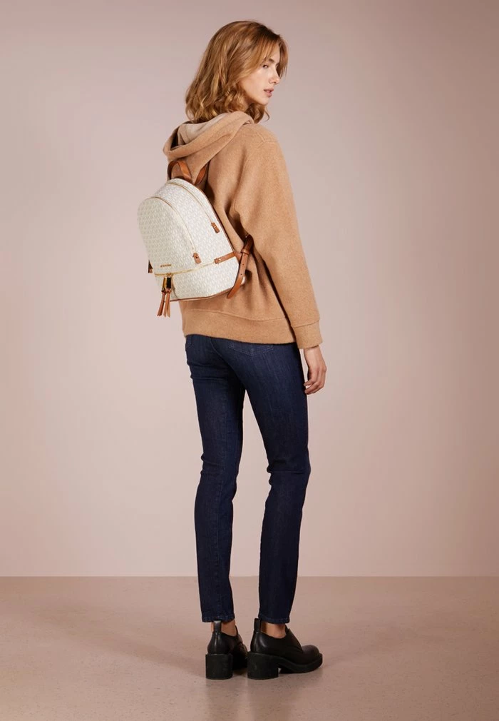 MICHAEL Michael Kors RHEA ZIP BACK PACK - Rucksack - Vanilla 4 MICHAEL Michael Kors RHEA ZIP BACK PACK - Rucksack - Vanilla - Image 2