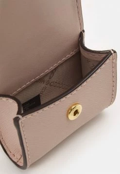 MICHAEL Michael Kors TRAVEL ACCESSORIES CLIPCASE FOR AIRPODS - Key Holder - Soft Pink -MICHAEL Michael Kors shop e4d410272b204bc6a4ca1be21f8c0422