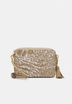 MICHAEL Michael Kors JET SET CAMERA - Across Body Bag - Camel Multi