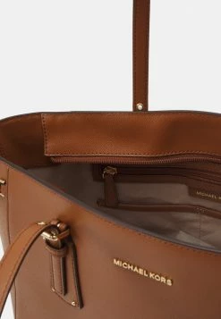MICHAEL Michael Kors VOYAGER TOTE - Handbag - Luggage 10 MICHAEL Michael Kors VOYAGER TOTE - Handbag - Luggage -MICHAEL Michael Kors shop f21a6a4eb50d4795b370516aa355f2b4