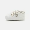 MICHAEL Michael Kors BABY POPPY - First Shoes - White -MICHAEL Michael Kors shop f2da71adc48c457783b875dd5be28c6b