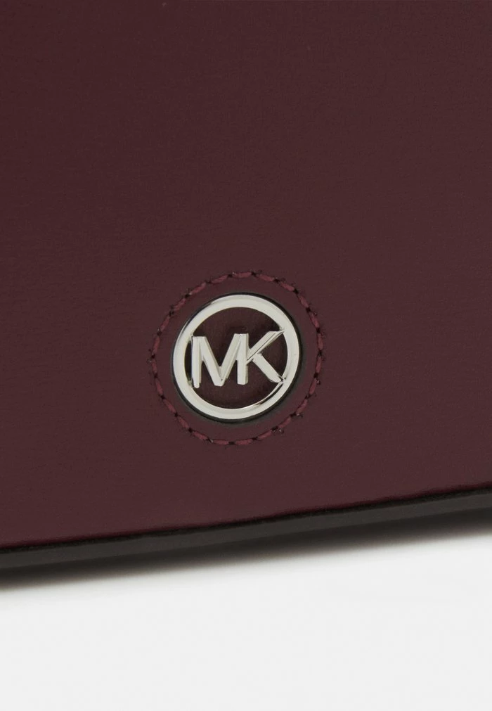 MICHAEL Michael Kors OVAL TRUNK XBODY - Handbag - Merlot 6 MICHAEL Michael Kors OVAL TRUNK XBODY - Handbag - Merlot - Image 4