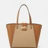MICHAEL Michael Kors KARLIE TOTE - Handbag - Acorn