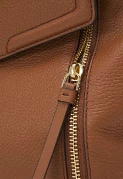 MICHAEL Michael Kors FREYA - Rucksack - Brown 12 MICHAEL Michael Kors FREYA - Rucksack - Brown -MICHAEL Michael Kors shop ff6ebba4862543f78a70b598d6b7d856